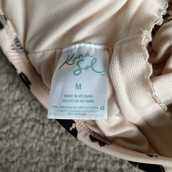 Kona Sol one piece swim - Picture 4 of 6